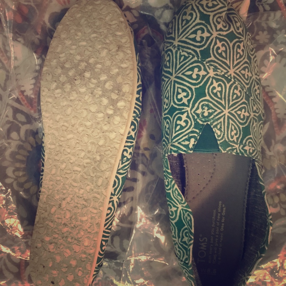 Toms Celtic green
